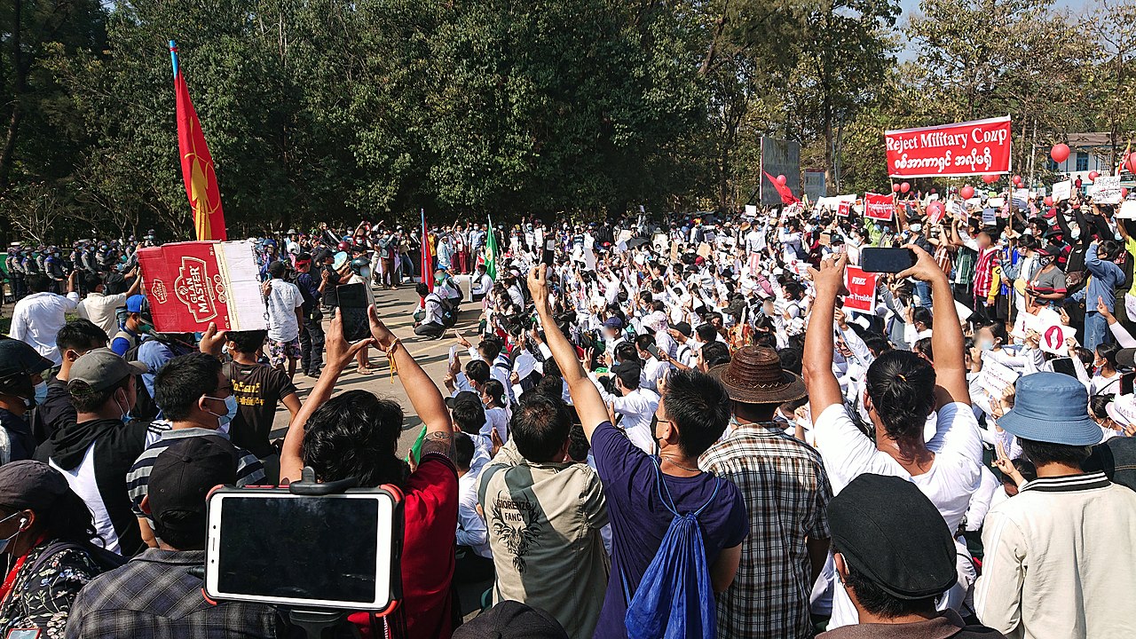 Protest_against_military_coup_(9_Feb_2021,_Hpa-An,_Kayin_State,_Myanmar)_(9)