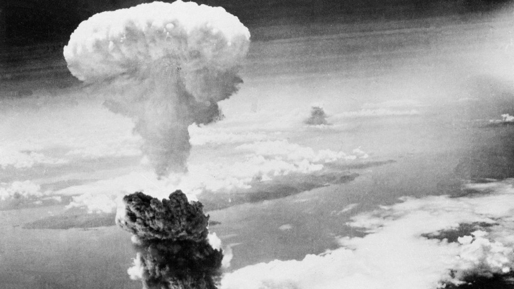 nagasaki-bomb-cloud