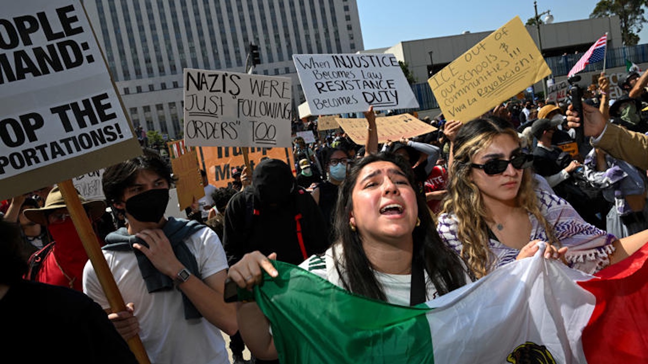 ¡Juntos Podemos Hacer Frente a ICE y a Todos Los Abusos!